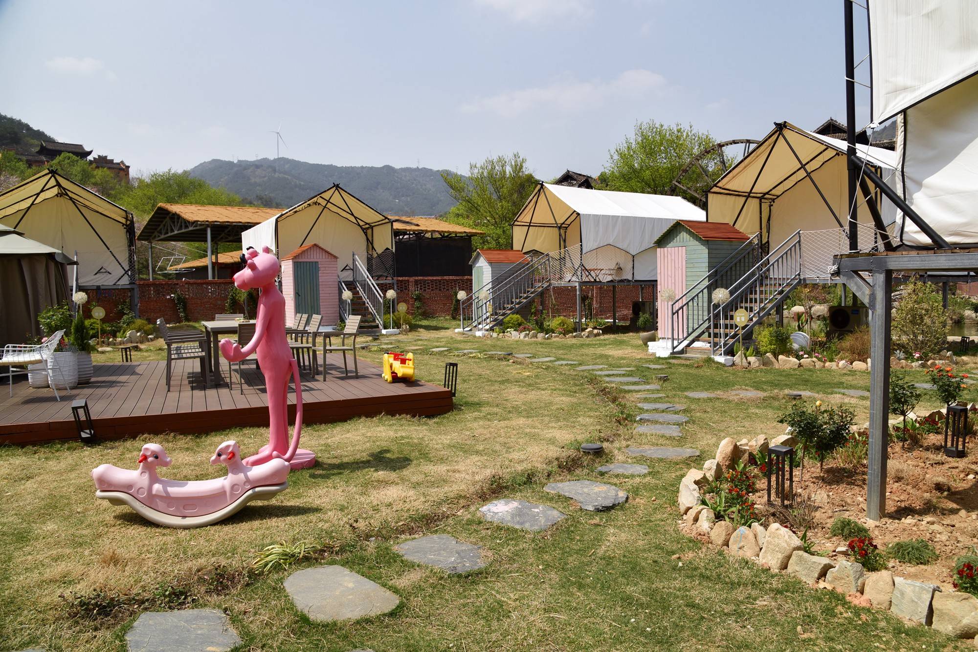 品乡土美食，住精品民宿，花海打卡拍美照，武汉春天这样玩就对了
