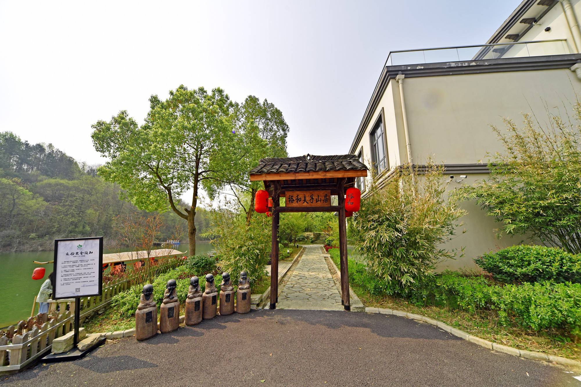 品乡土美食，住精品民宿，花海打卡拍美照，武汉春天这样玩就对了