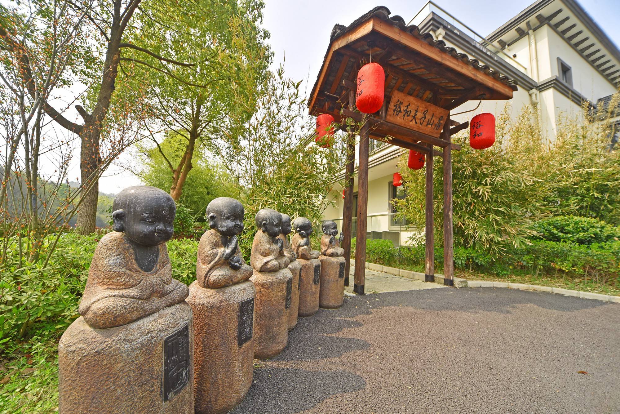 品乡土美食，住精品民宿，花海打卡拍美照，武汉春天这样玩就对了