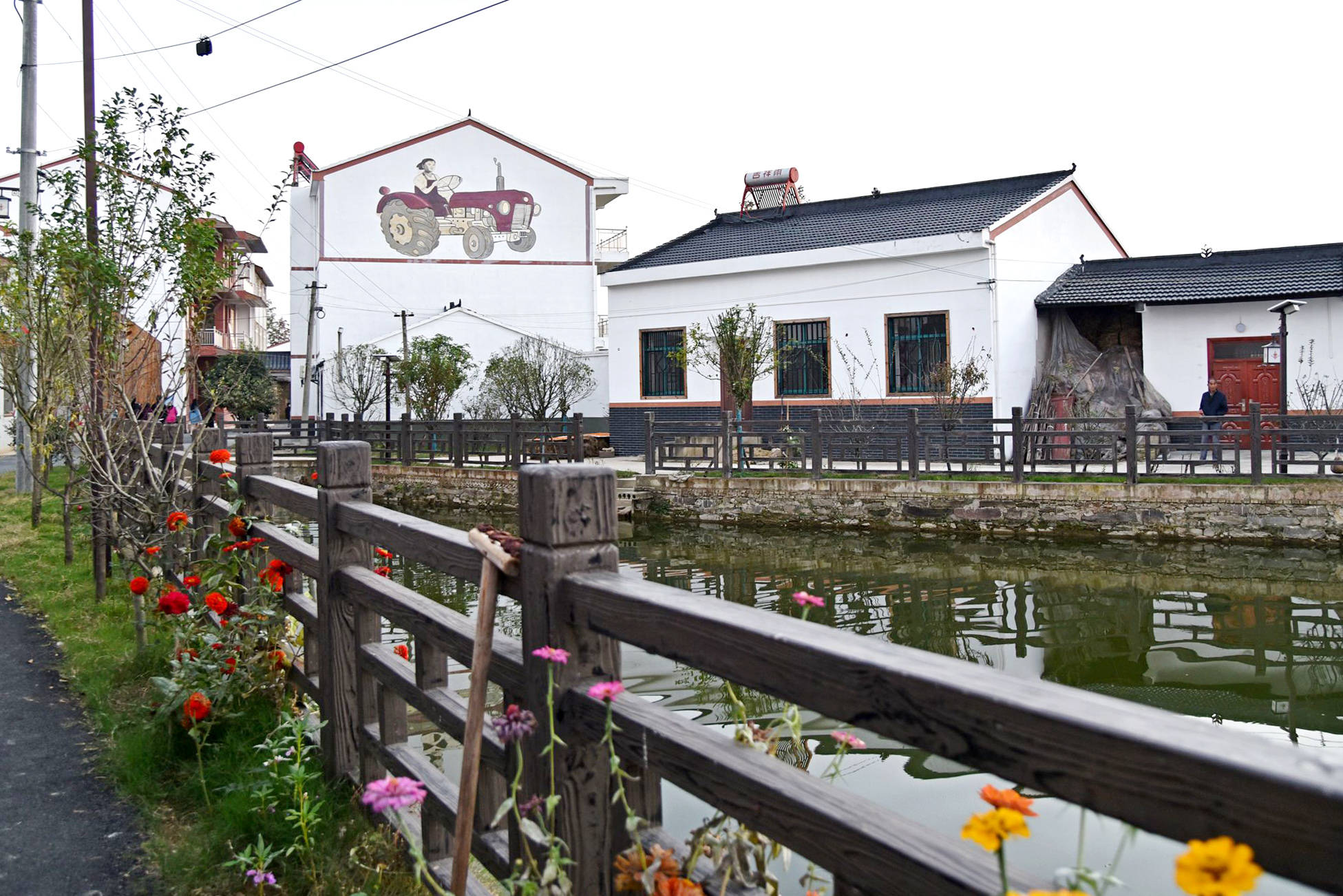 品乡土美食，住精品民宿，花海打卡拍美照，武汉春天这样玩就对了