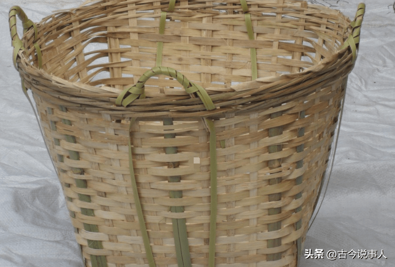 2018年陕西小伙想要结婚，让11个亲姐姐凑32万买婚房，后来如何了