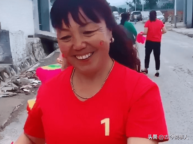 2018年陕西小伙想要结婚，让11个亲姐姐凑32万买婚房，后来如何了