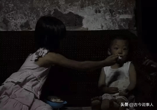 2018年陕西小伙想要结婚，让11个亲姐姐凑32万买婚房，后来如何了