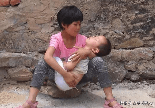 2018年陕西小伙想要结婚，让11个亲姐姐凑32万买婚房，后来如何了