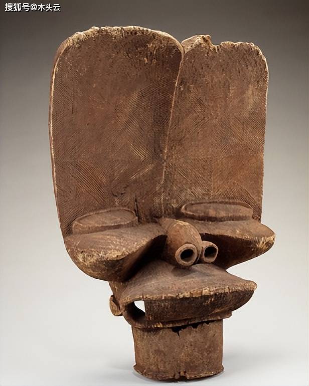来自18世纪的非洲部落，这款木制面具全球仅剩15个