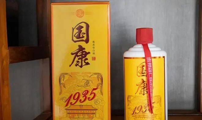 送礼不知道送什么？指南：这4款端庄大气的纯粮白酒不错！
