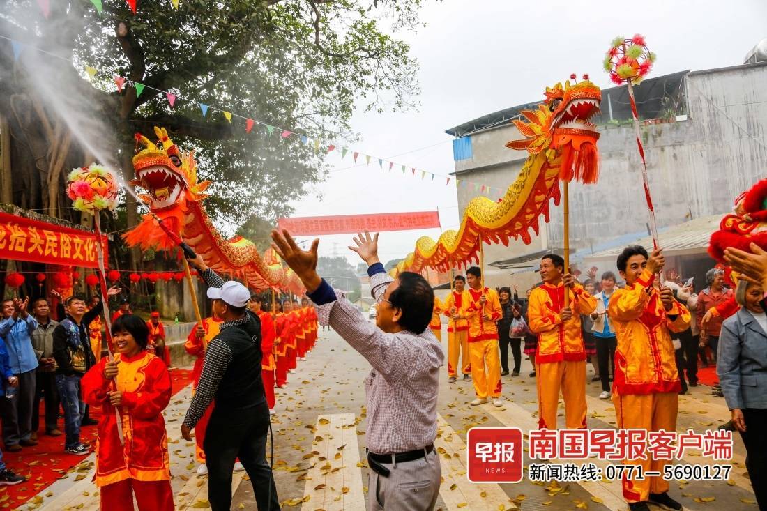 晚安十点（2023.2.21）丨久违的快乐回来了！二月二，这些地方好热闹