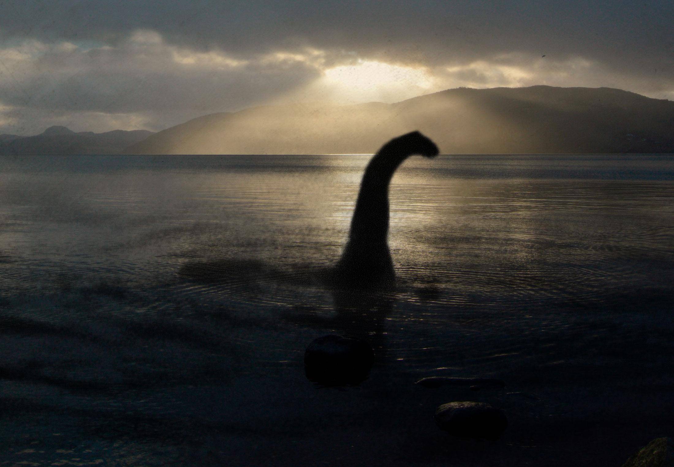 世界未解之谜，传说中的尼斯湖水怪真的存在吗？水怪到底是什么