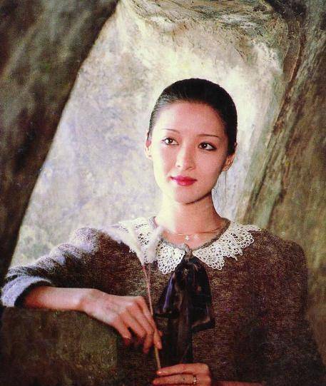 时代男神费翔：一生爱过6个顶级女星，至今单身的原因让母亲内疚