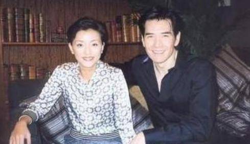 时代男神费翔：一生爱过6个顶级女星，至今单身的原因让母亲内疚