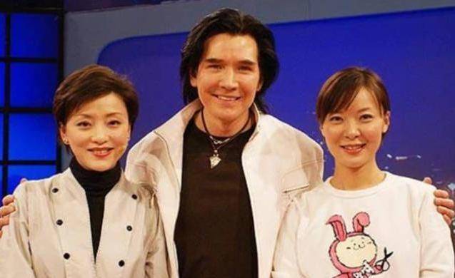 时代男神费翔：一生爱过6个顶级女星，至今单身的原因让母亲内疚