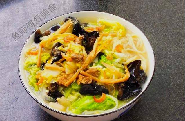 胶东特色美食开卤面，鲜美独特吃不够，三九天温暖的晚餐