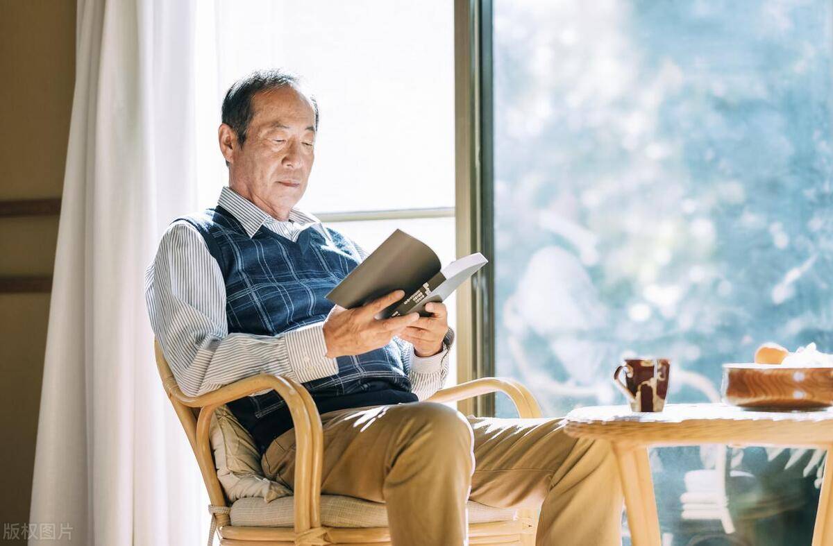 活着就要勇敢！90岁老人给60岁退休者的3点忠告：不要明白得太晚