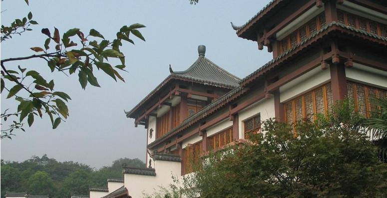 南京这个寺庙，曾与鸡鸣、栖霞寺齐名，就在狮子峰下，却少为人知