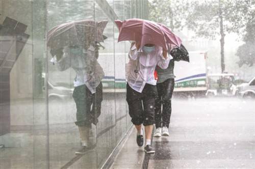 广州今年“龙舟水”期间或有三个集中降水时段