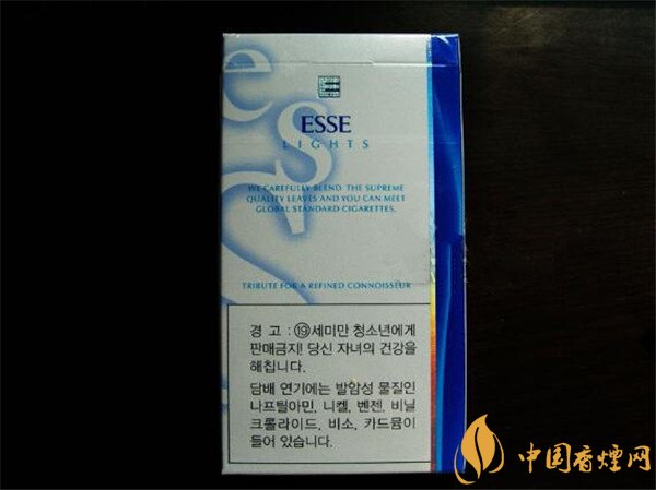 爱咬吸管的人的7大特点_爱吸_石仔爱双吸大肌肉男胸肌微博