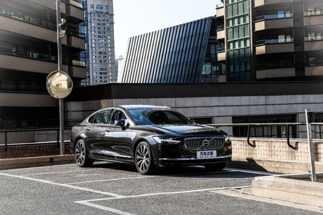 沃尔沃s90属于什么级别的车_沃尔沃s90多少钱一辆_沃尔沃s90