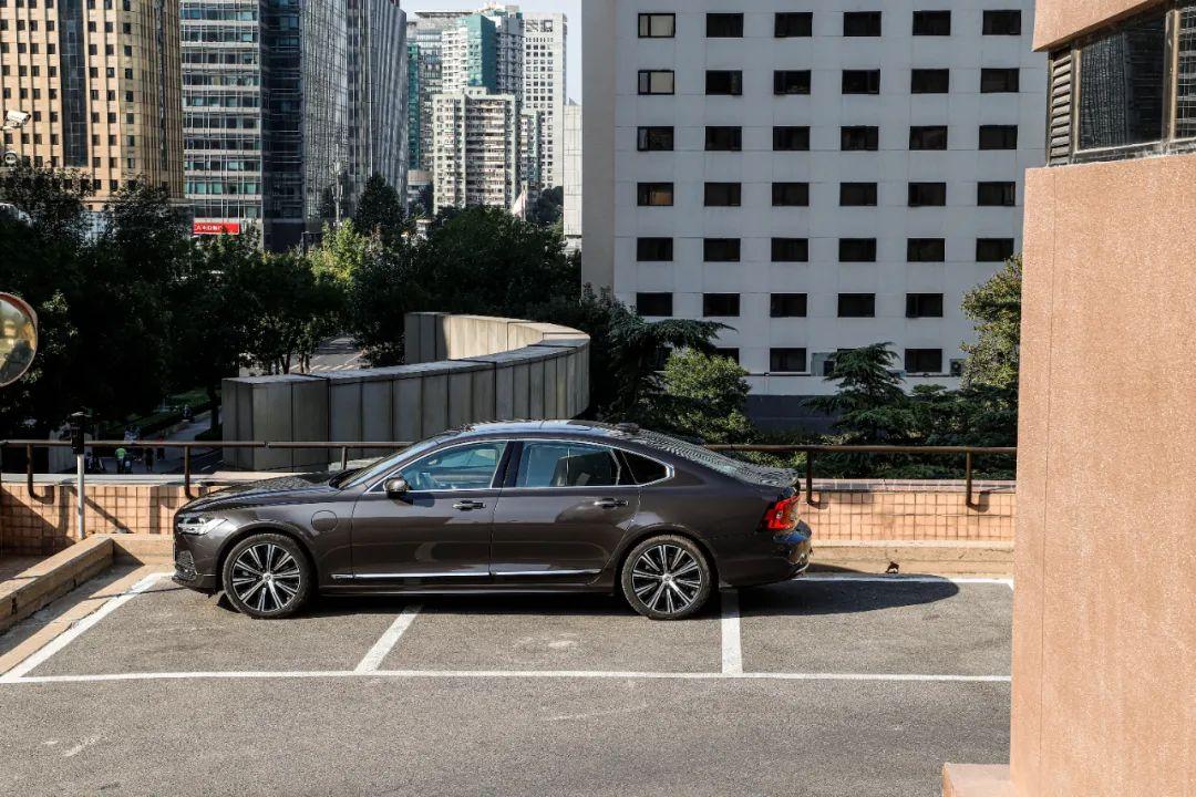 沃尔沃s90属于什么级别的车_沃尔沃s90多少钱一辆_沃尔沃s90
