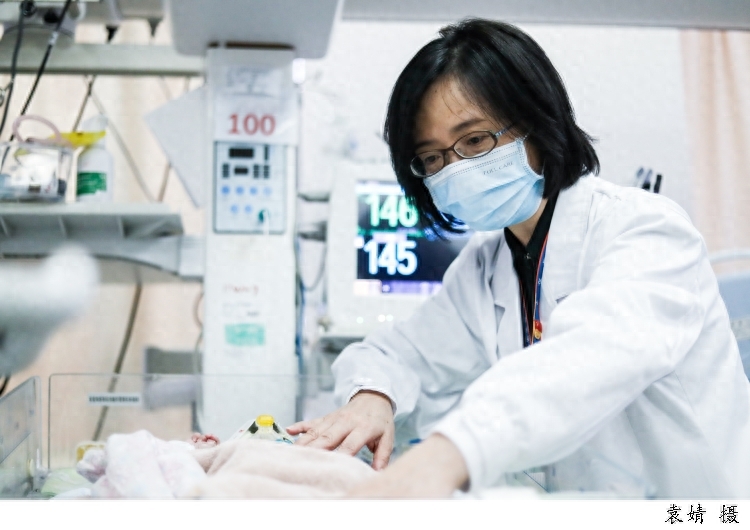 新生儿科_新生儿科一天多少费用_新生儿科出科小结自我鉴定