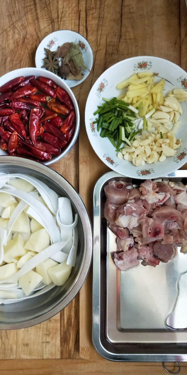 大盘鸡的家常做法_鸡胸脯肉的做法大全家常_家常新疆大盘鸡的做法