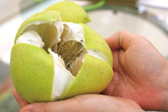 柚子皮的功效与作用，吃完柚子皮不要扔