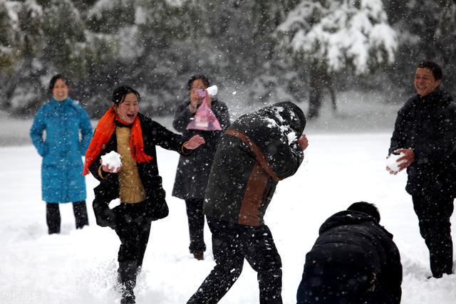 打雪仗小游戏，打雪仗小游戏大全