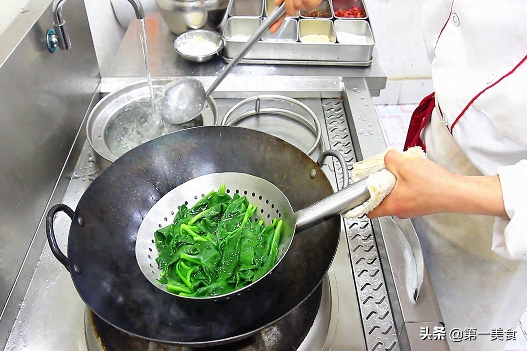 8个月宝宝吃青菜拉青菜_青菜种类_青菜