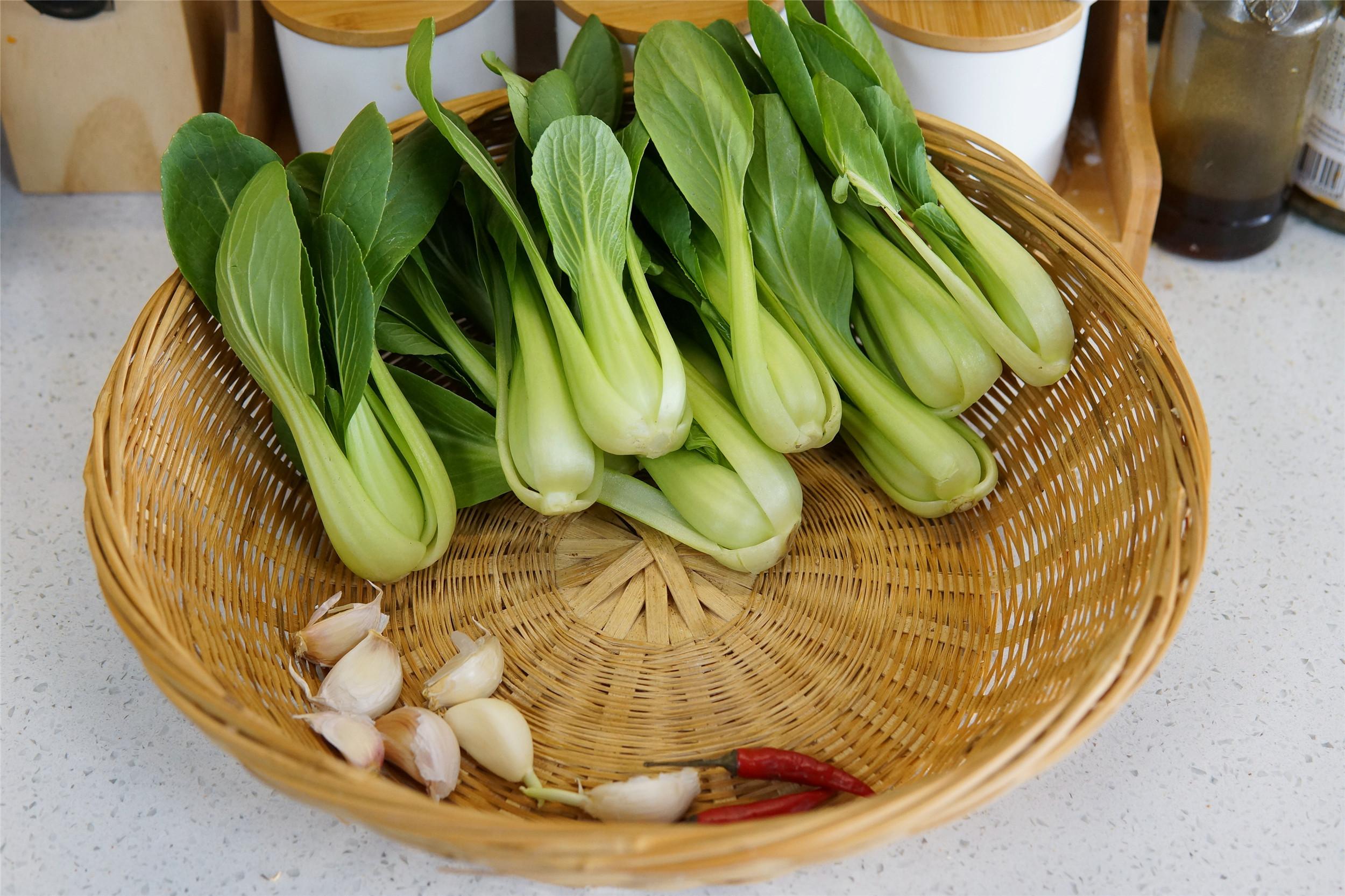 青菜炒香菇先放青菜还是香菇_青菜瘦肉粥用什么青菜_青菜