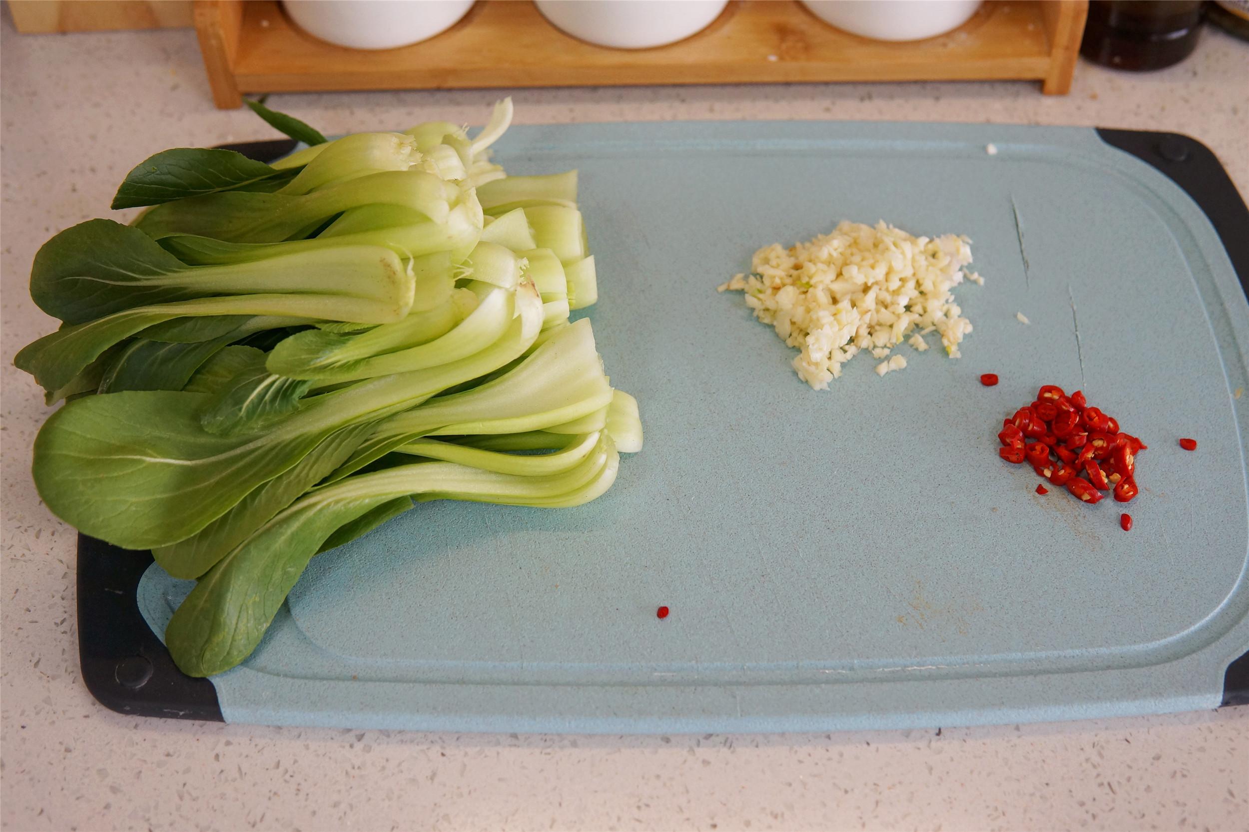 青菜炒香菇先放青菜还是香菇_青菜_青菜瘦肉粥用什么青菜