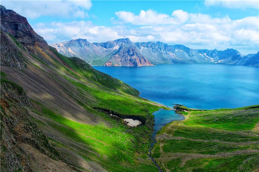 长白山火山天池_长白山天池旅游_长白山北坡天池