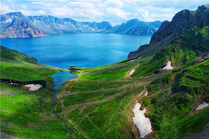 长白山火山天池_长白山天池旅游_长白山北坡天池