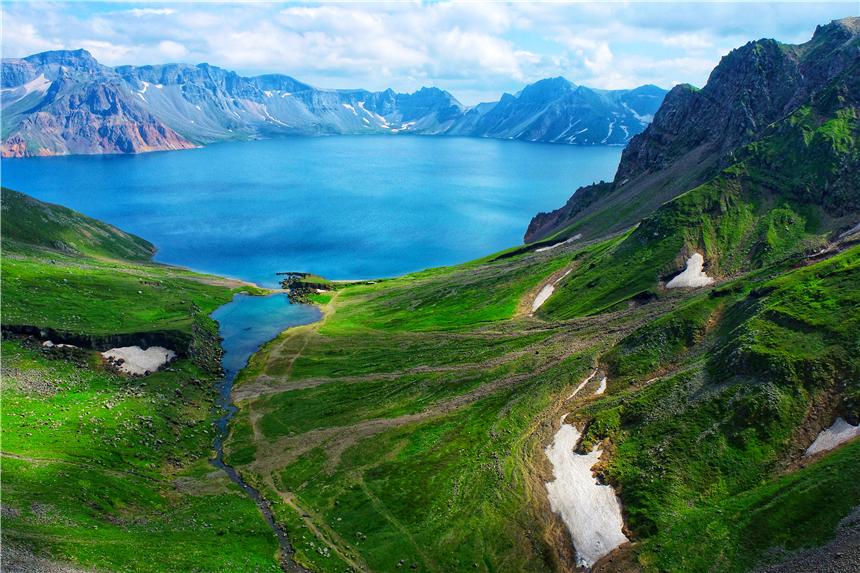 长白山火山天池_长白山天池旅游_长白山北坡天池