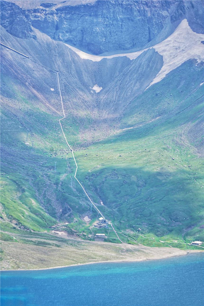 长白山北坡天池_长白山天池旅游_长白山火山天池