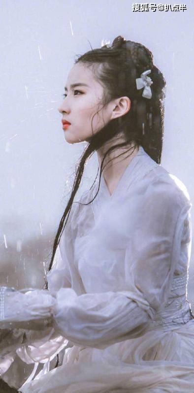 李若彤照片_李若彤小龙女_李若彤