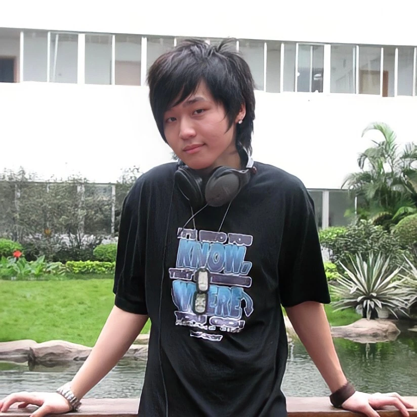 李炜_李炜资料_苏醒李炜事件