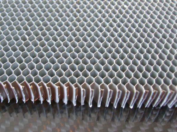 T700碳纤维铝蜂窝板耐高温碳纤维蜂窝板定制