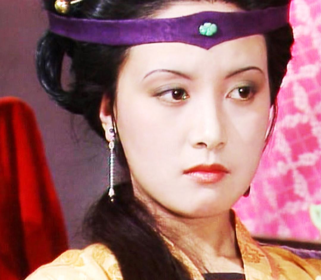 《红楼梦》：为什么王夫人认定绣春囊是王熙凤的东西