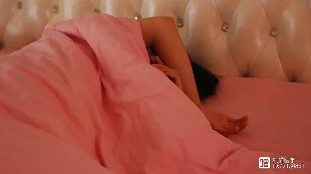 睡眠不好，睡觉总半夜醒来，暗示身体出现3个问题，不容忽视