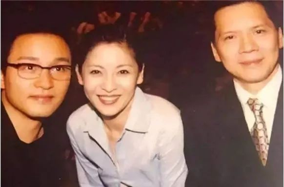 丁佩和向华强什么关系_丁佩和李小龙是什么关系_丁佩