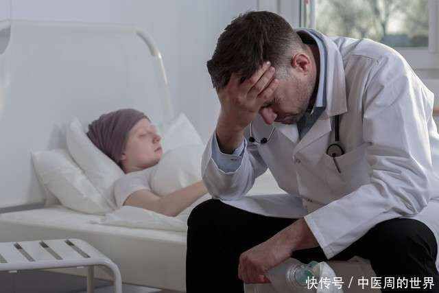 医生提醒：过了65岁的人，宁愿一周不洗澡，也不要随便做这4事