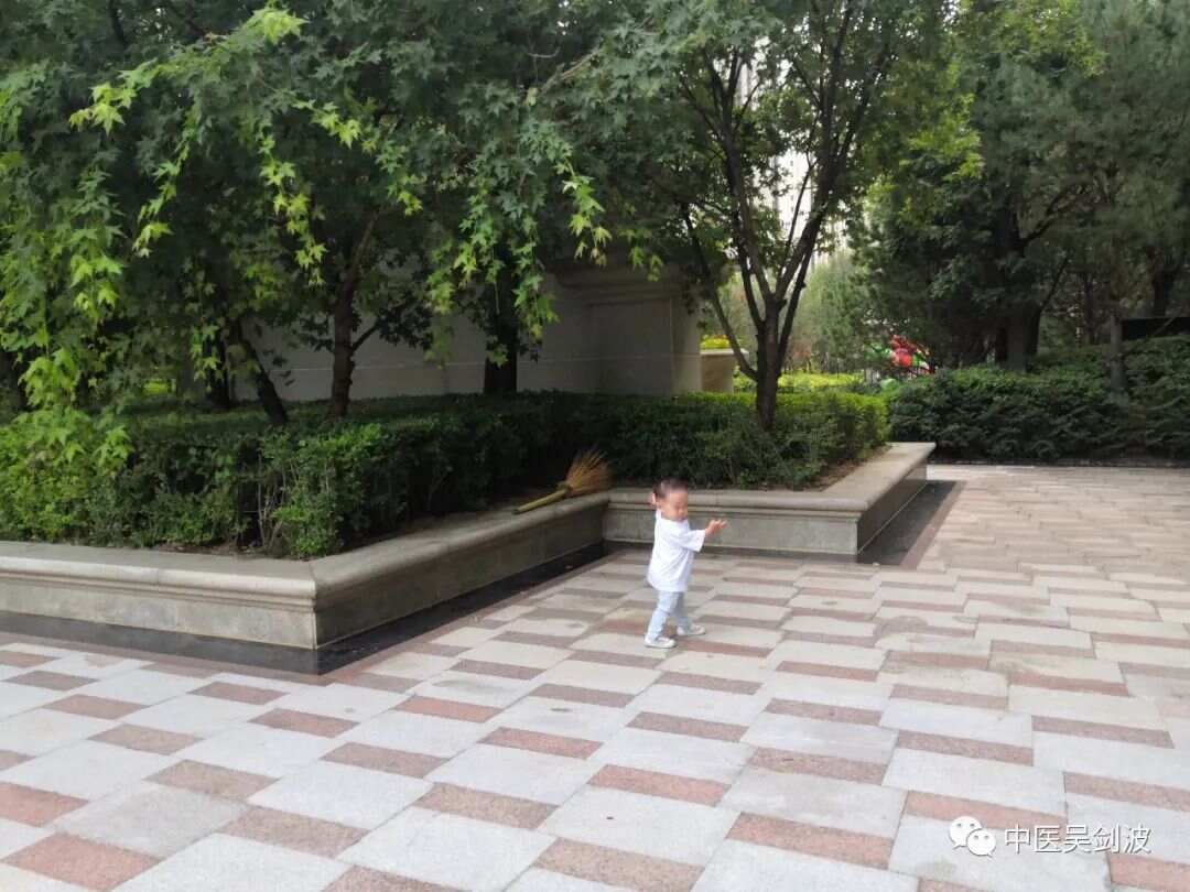 伤口久久不能愈合的一味药——黄芪茶还能不能喝