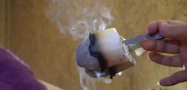 给肝癌晚期的妈妈艾灸，一年后大为好转，医生惊叹为奇迹