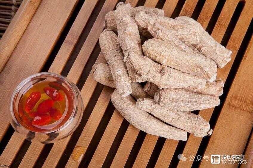 中药纯天然不伤身提醒：服用这4种中药需留个心眼，否则易伤肝