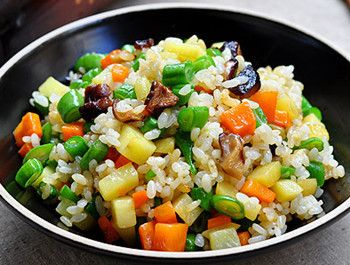 各色炒饭美味做法，每天变个花样轮流做着吃