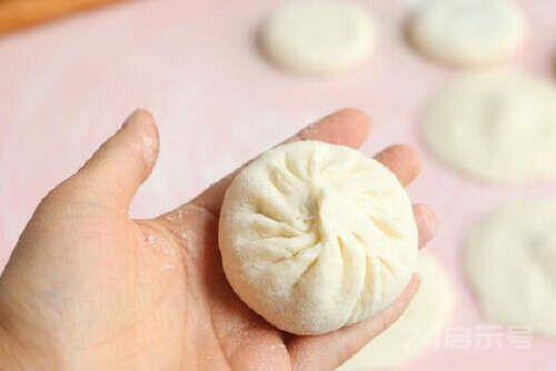 面食就爱这样吃，比包子简单，比馒头好吃，出锅瞬间被家人分光