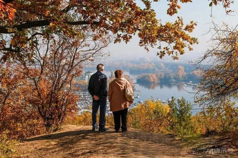 人老了，如果老伴儿走了，子女也不孝顺，做好3件事你就赢了