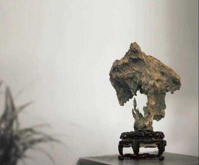 卖石头平台__卖石头赚钱的游戏