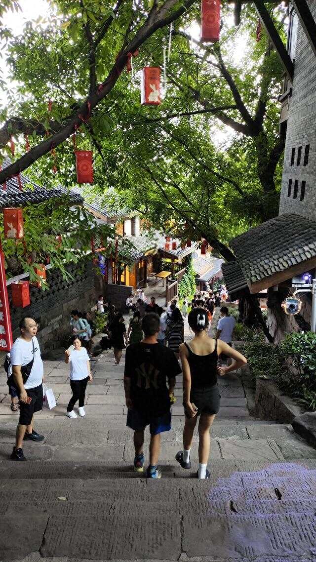 赚大钱的秘密:心狠！ 心软穷半生，财发狠心人