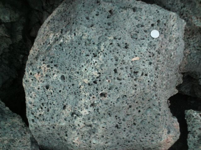 火山岩分类表__火山岩的识别