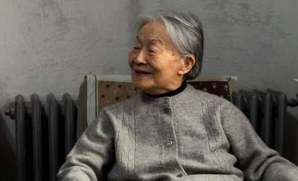 杨绛送给年轻人的话_杨绛先生送给年轻人的几句话_
